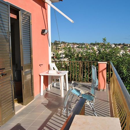 La Rosa del Deserto Bed and Breakfast Scicli Esterno foto